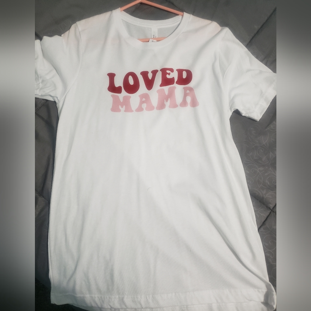 Loved Mama graphic tee Size M